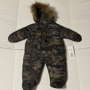 Rothschild Green Camouflage Snowsuit Size 3/6 Month NWT